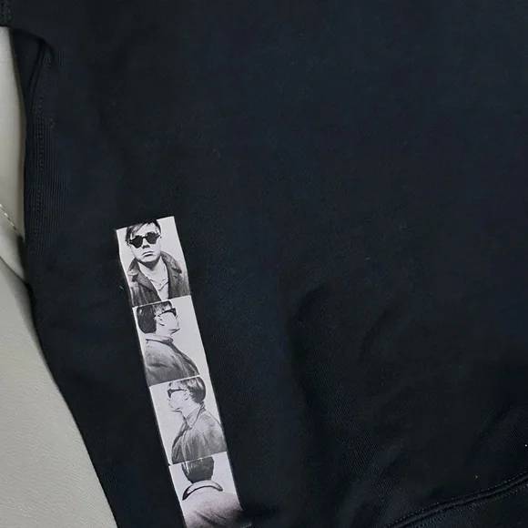 Uniqlo x KAWS + Warhol Graphic Sweatshirt Black size S - Picture 11 of 13